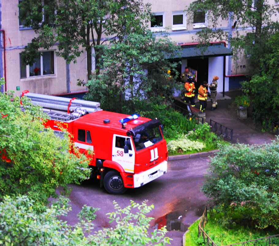 ЛОЖНЫЙ ВЫЗОВ - Виктор Никитенко