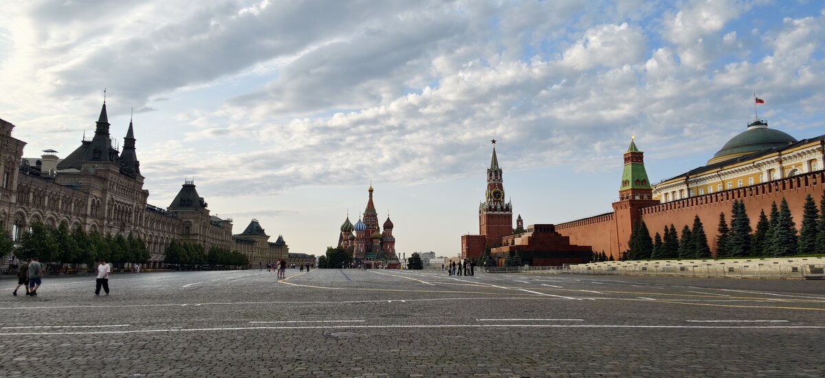 На Красной площади - <<< Наташа >>> На Красной площади - <<< Наташа >>>