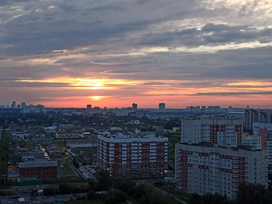 Рассвет в городе. - Pippa 