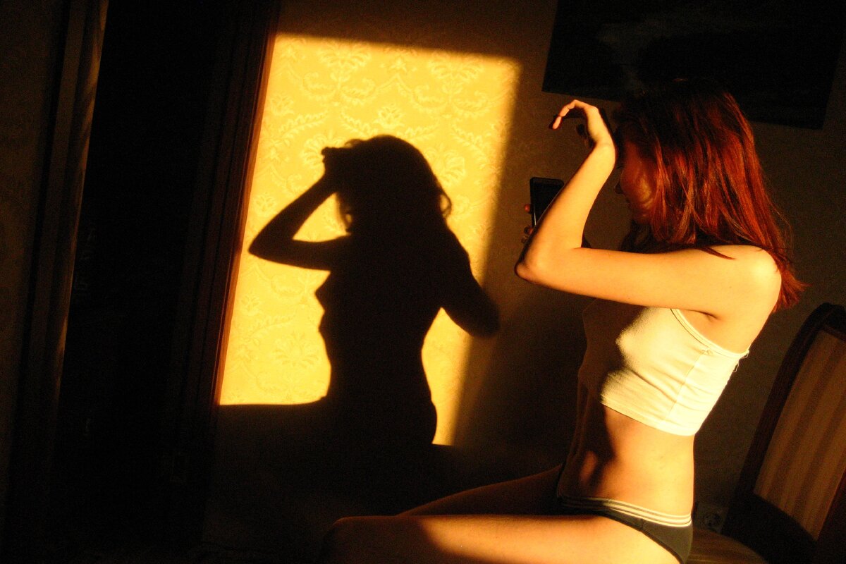 Игра теней - Олег Иванов