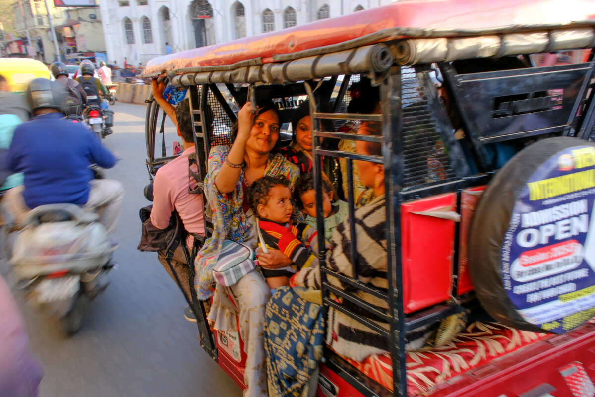 перегружен тук тук - Георгий А