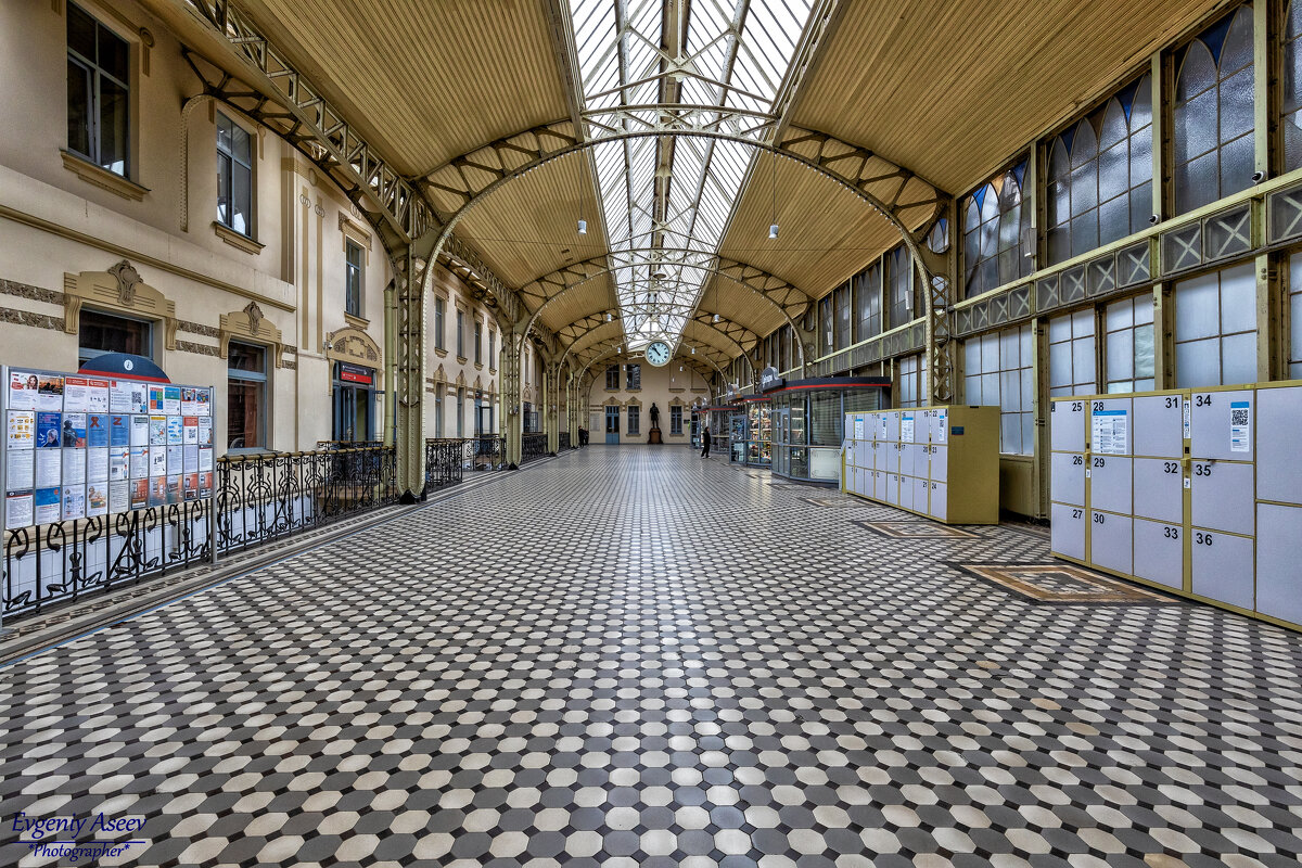 Прогулки по Балтийскому вокзалу - Евгений 