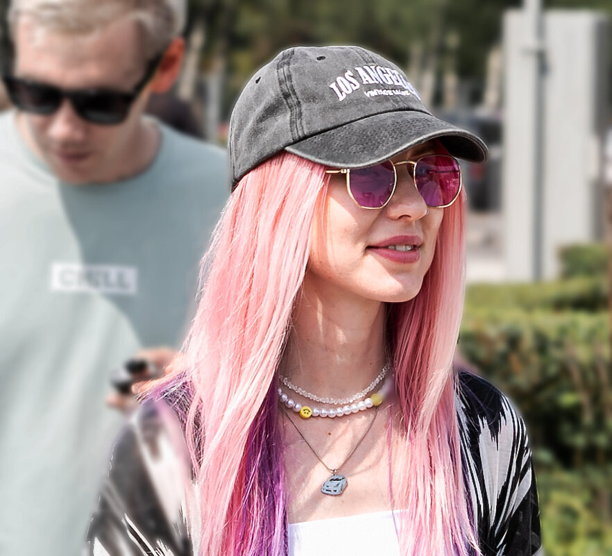 Розововласка - Александр 