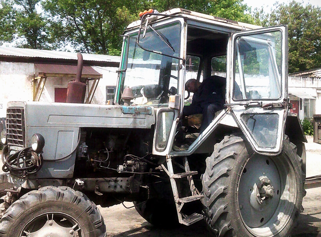 Спят усталые... - Сергей Уткин Спят усталые... - Сергей Уткин