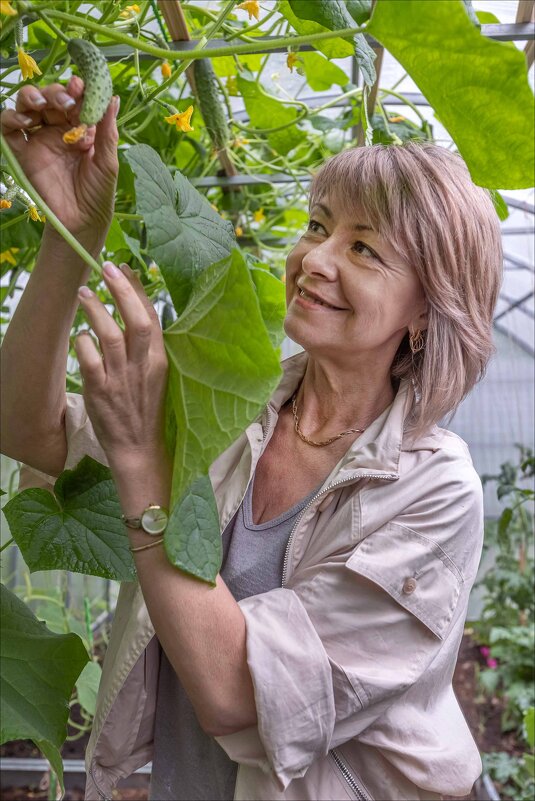 РАБОТНИЦА - Александр Кустов