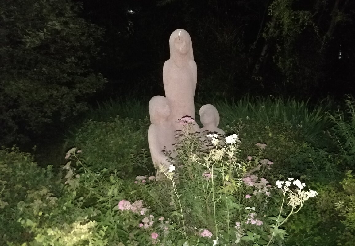 Ночь в парке - Андрей Хлопонин Ночь в парке - Андрей Хлопонин