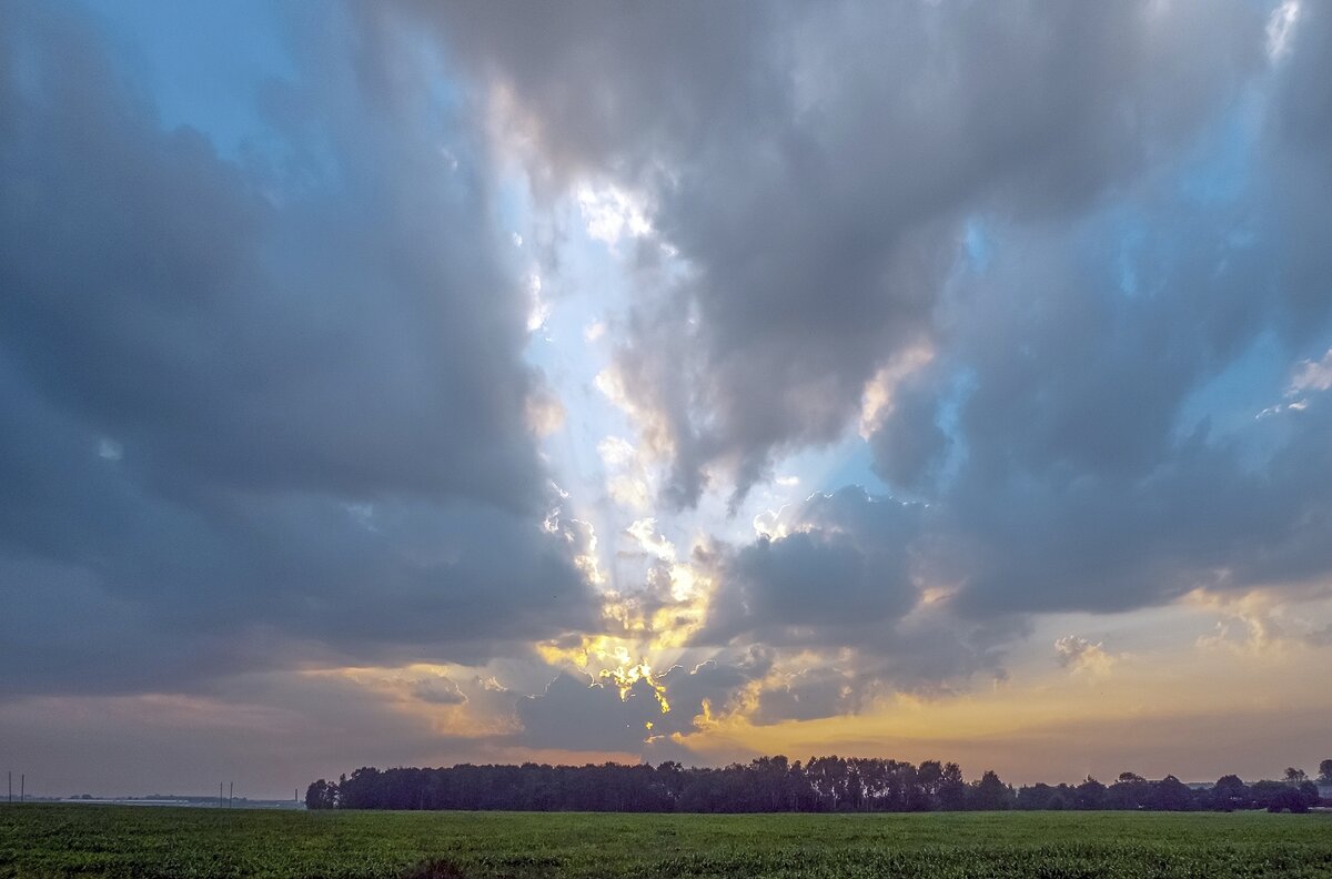 Июльский рассвет - Валерий Иванович