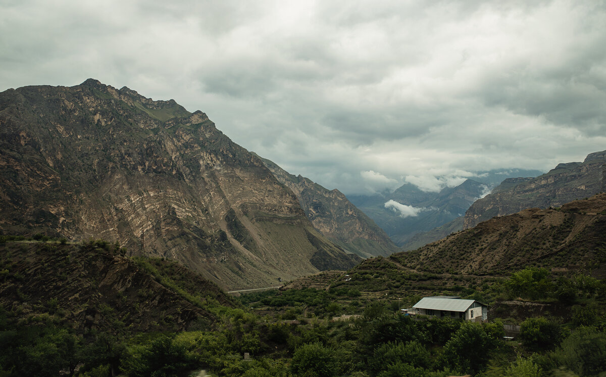 Дом в горах - Лилия . Дом в горах - Лилия .