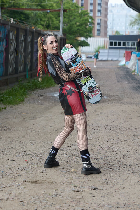 Со скейтом - Алексей Корнеев