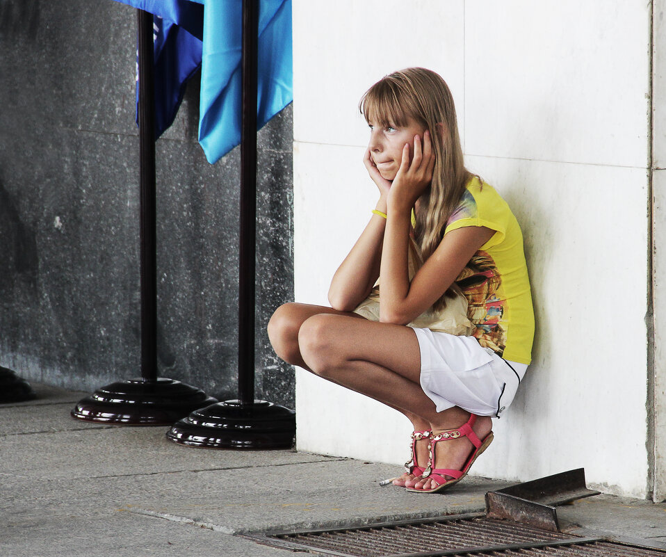 Скромно в уголке... - СЮ 