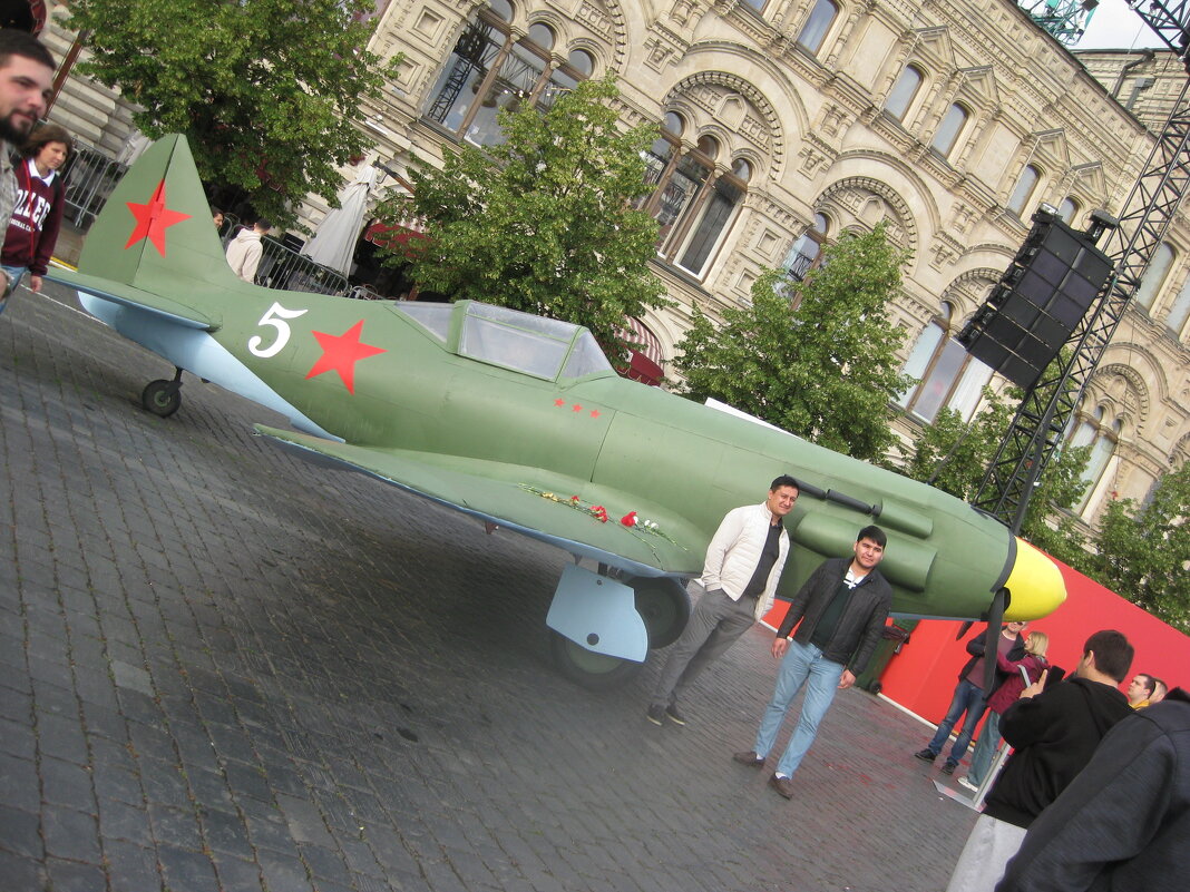 Легендарный истребитель МиГ-3 - Дмитрий Никитин