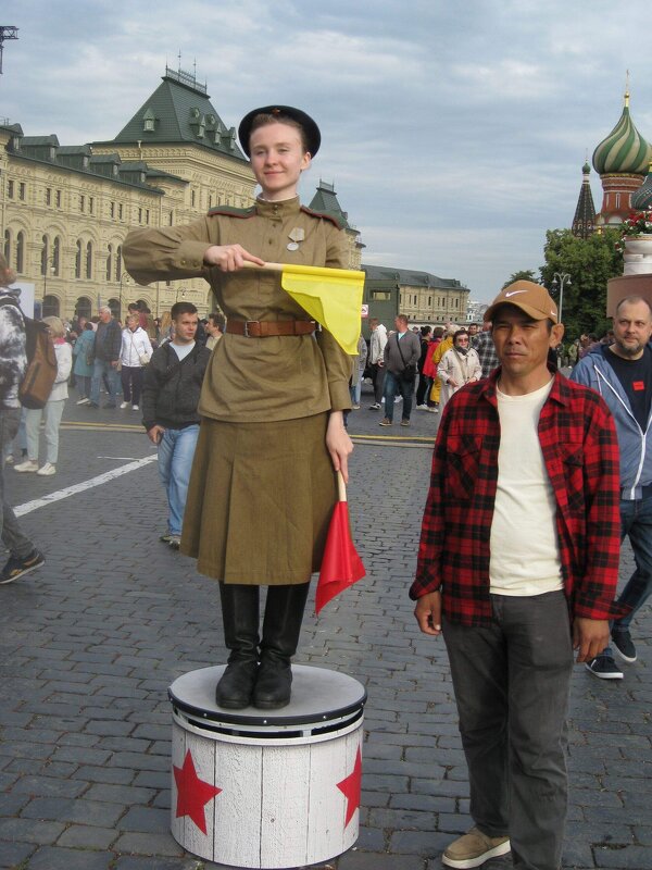 Регулировщица - Дмитрий Никитин Регулировщица - Дмитрий Никитин