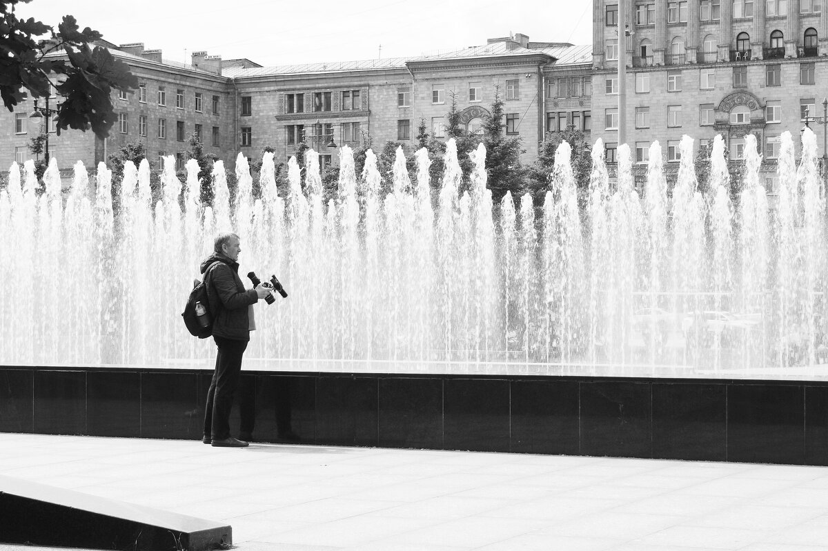 МОСКОВСКАЯ ПЛОЩАДЬ - Виктор Никитенко МОСКОВСКАЯ ПЛОЩАДЬ - Виктор Никитенко