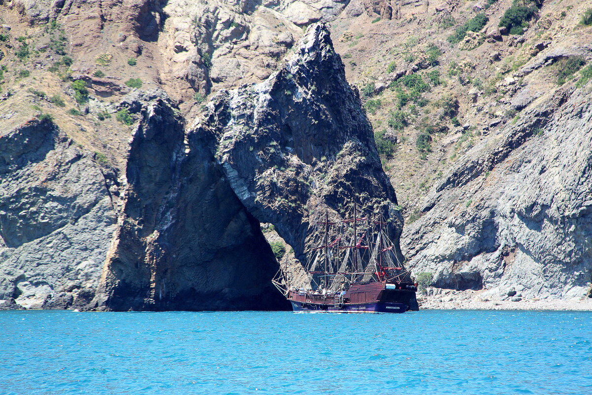 ЗОЛОТЫЕ ВОРОТА - Елена Даньшина