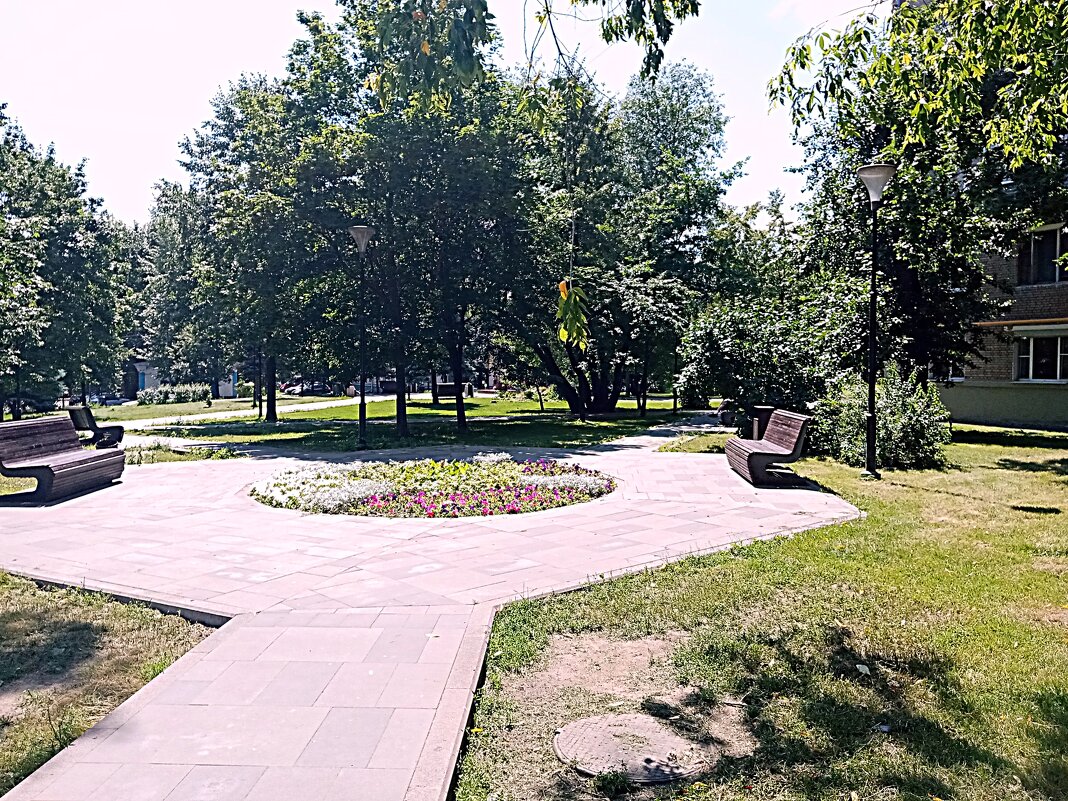 Московский двор. - Владимир Драгунский Московский двор. - Владимир Драгунский