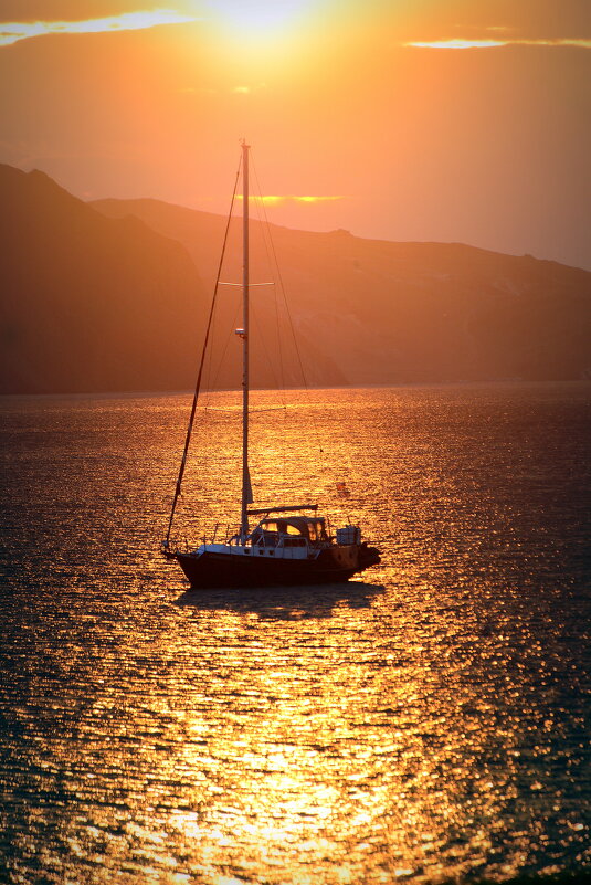 . - Алексей Неустроев