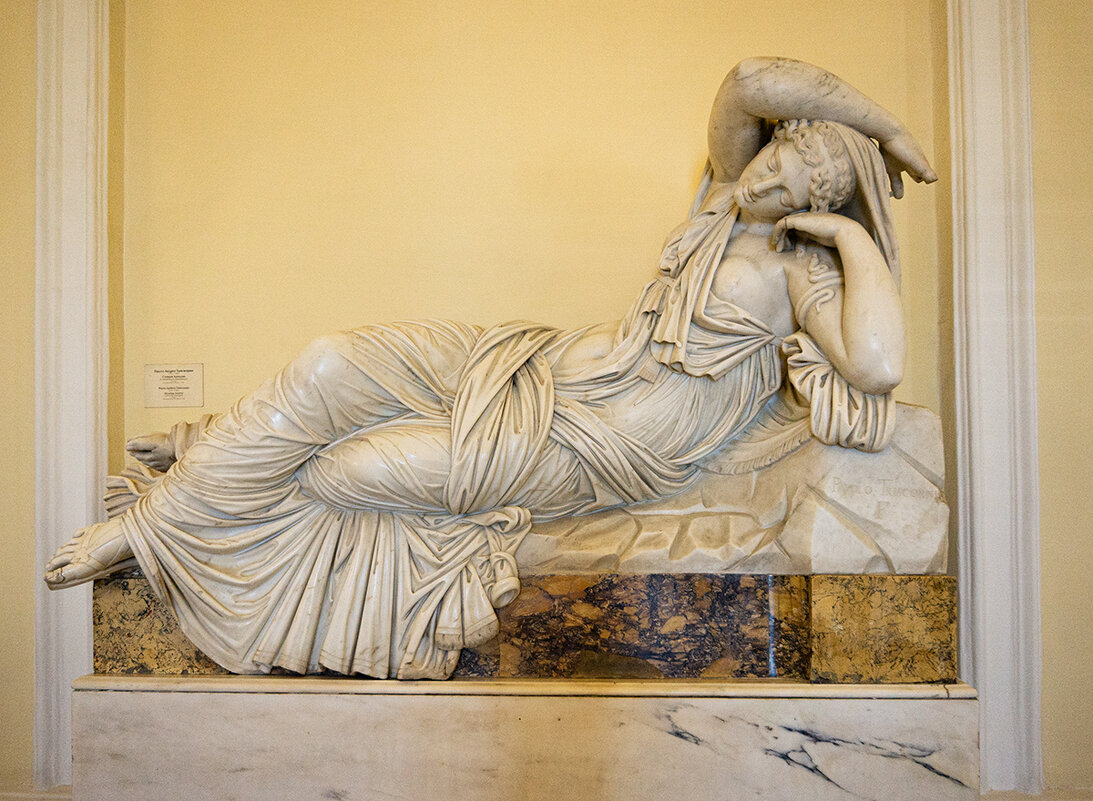 Спящая Ариадна - Ирина Соловьёва