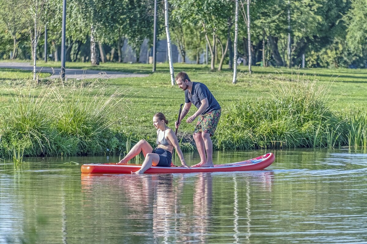 Это вам не на такси девушку прокатить :) - Валерий Иванович