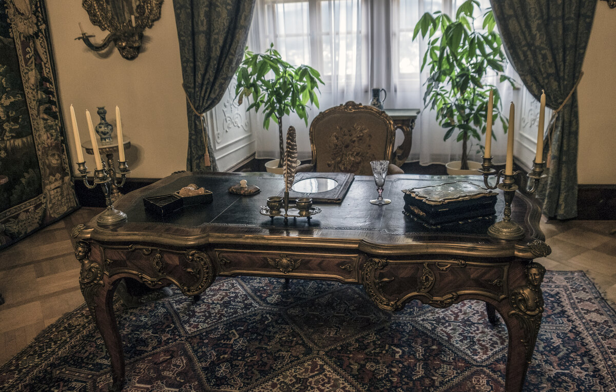 ** - Александр Липовецкий