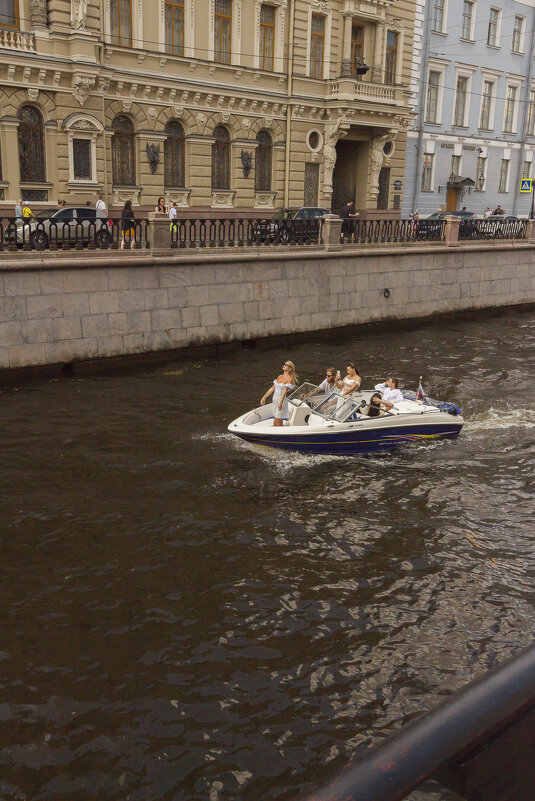 Где-то наканале Грибоедова - Алексей Булак