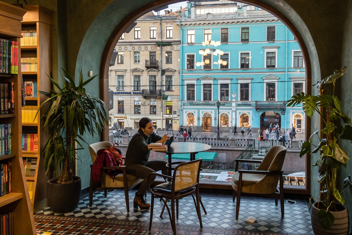 Репортажи из Дома книги: третий. - Игорь Викторов