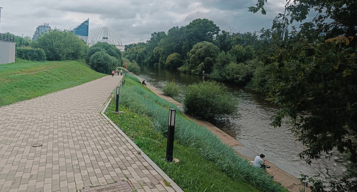 НАБЕРЕЖНАЯ - ura Зелев