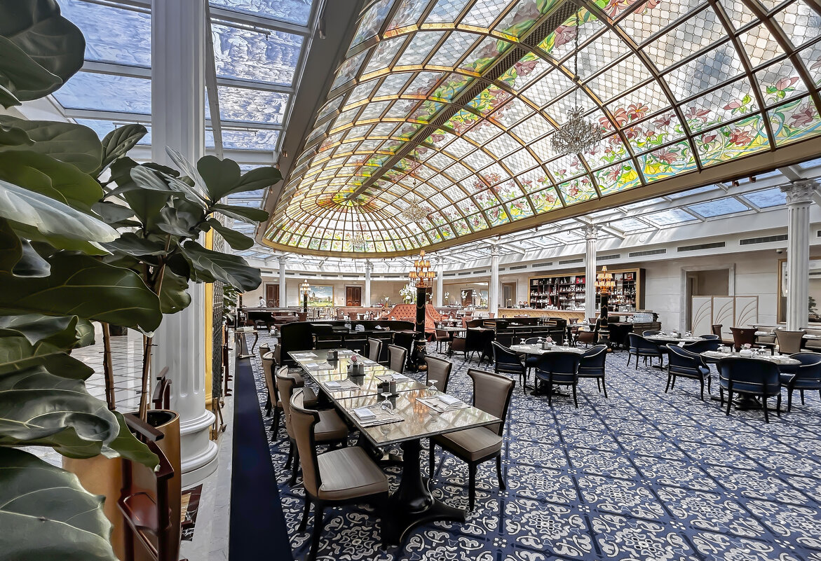 Отель Four Seasons Lion Palace St. Petersburg - Дмитрий Иванов