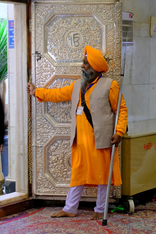 Охраник у сикхского храма - Георгий А