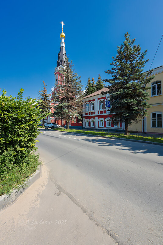 По дороге к церкви Александра Невского - Александр Синдерёв По дороге к церкви Александра Невского - Александр Синдерёв