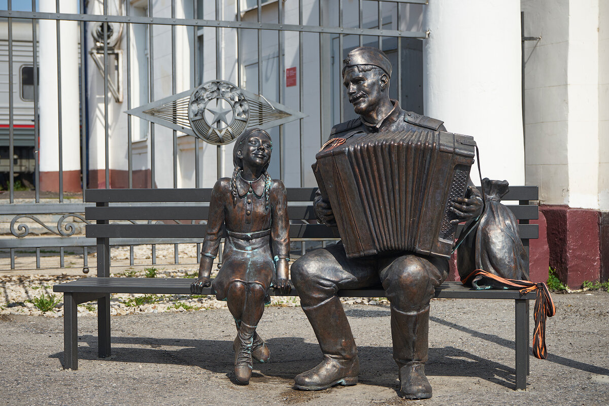 Старый ЖД вокзал Ульяновска - Олег Манаенков Старый ЖД вокзал Ульяновска - Олег Манаенков