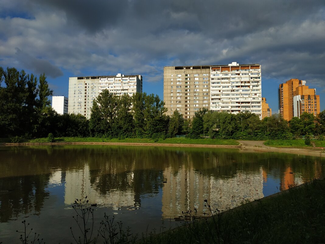 * * * - Андрей Лукьянов