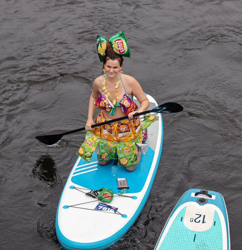 Патрисия на Юбилейном 10-й фестивале «Фонтанка SUP» - skijumper Иванов