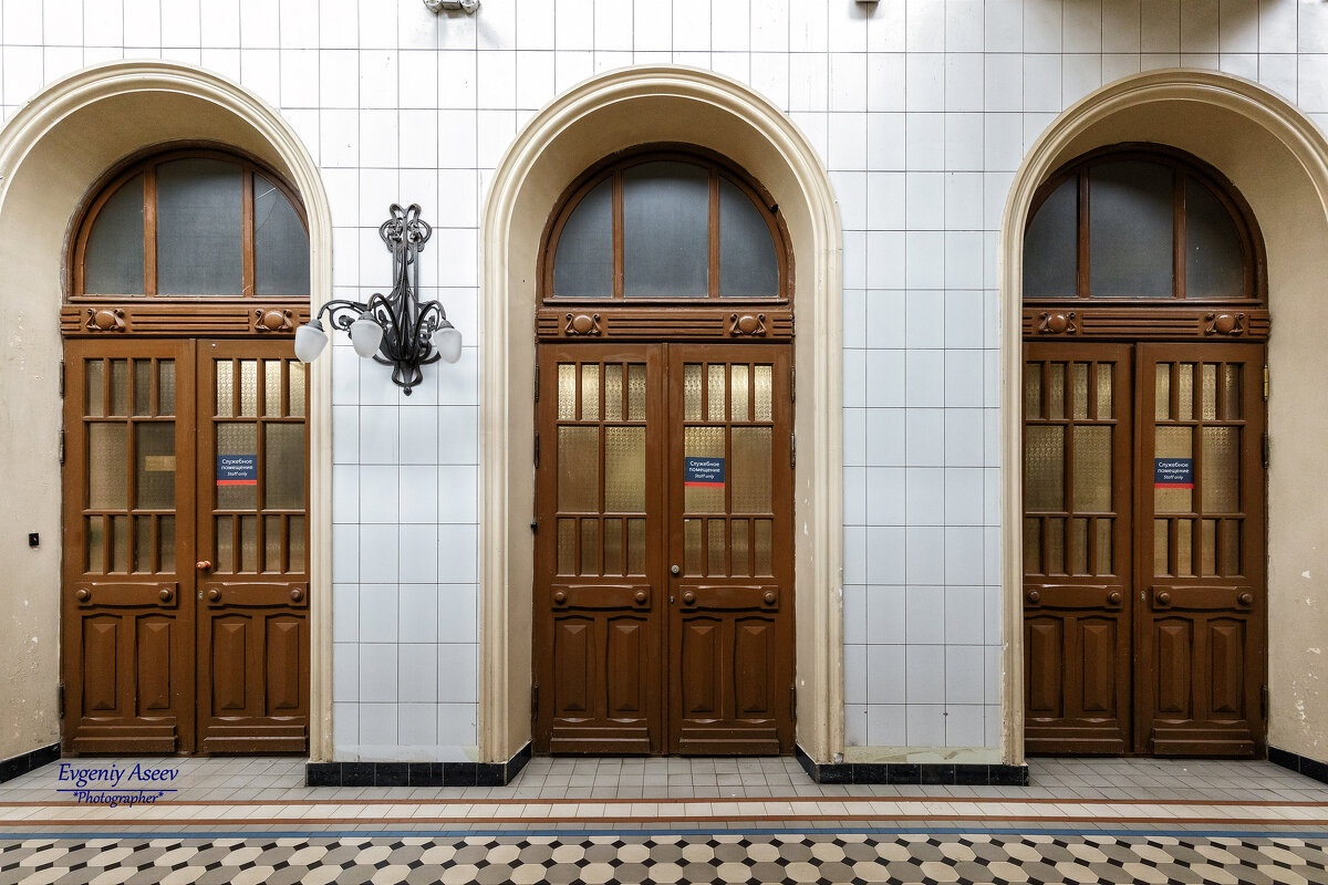 Из мира дверей - Евгений Из мира дверей - Евгений