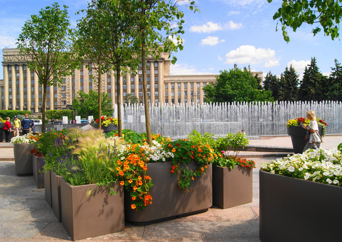 МОСКОВСКАЯ ПЛОЩАДЬ - Виктор Никитенко