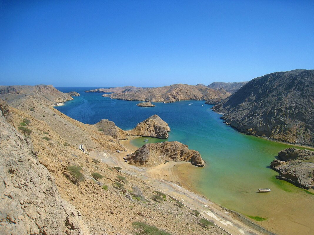 Один из оманских фьордов. - unix (Илья Утропов) Один из оманских фьордов. - unix (Илья Утропов)