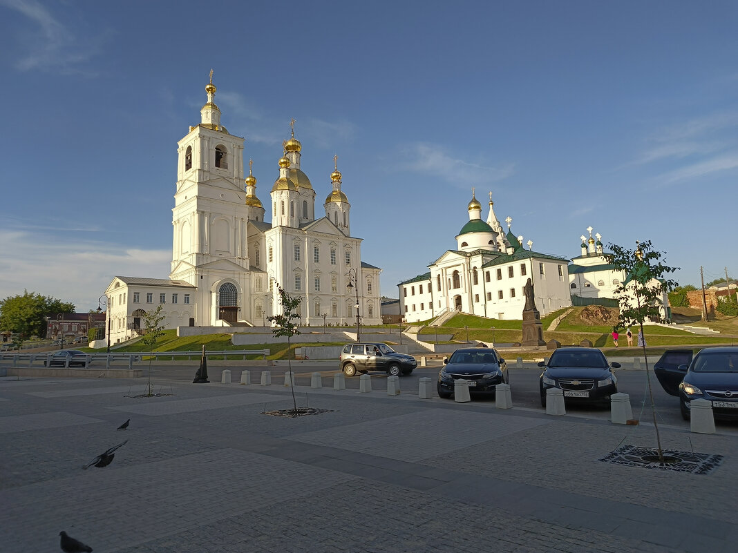 Площадь С. Страгородского - Subway S