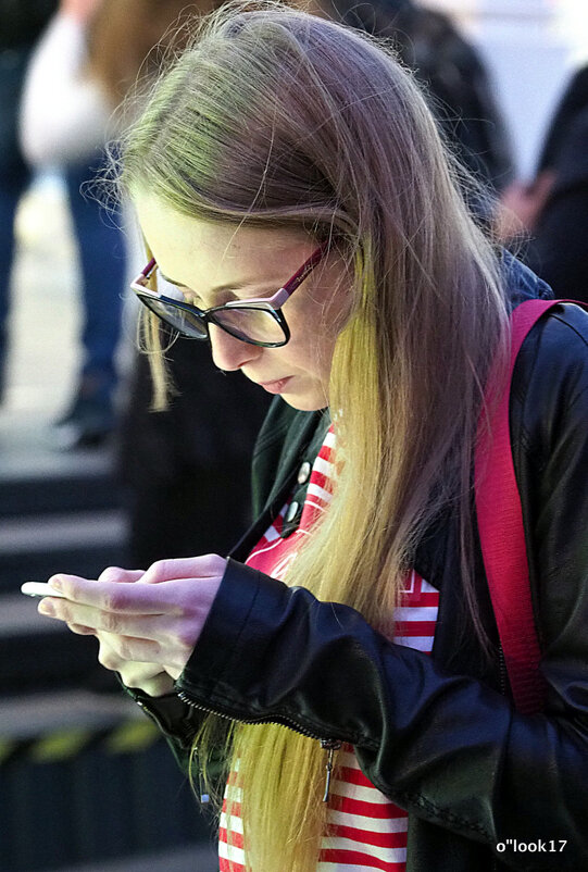 гаджеты всех связали - Олег Лукьянов