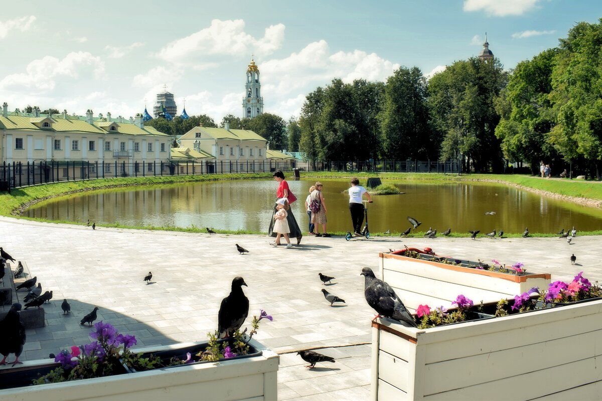 Белый пруд в Сергиевом Посаде. - Татьяна Помогалова
