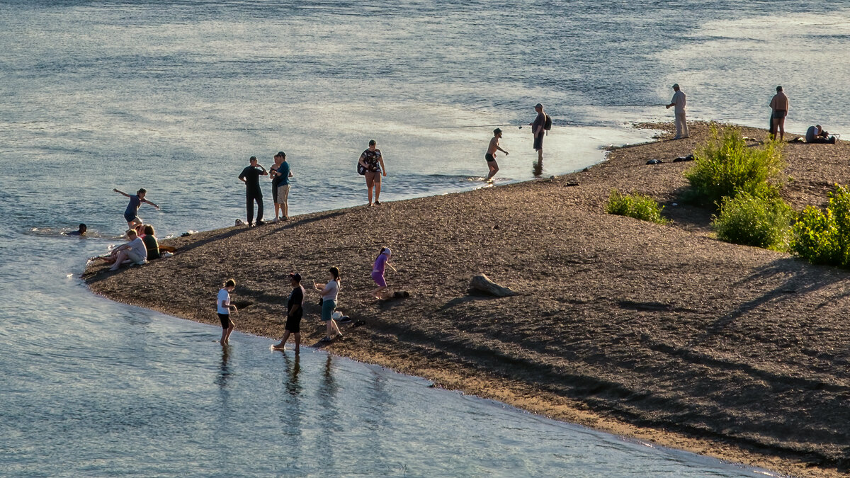 У реки... - Сергей Шатохин 
