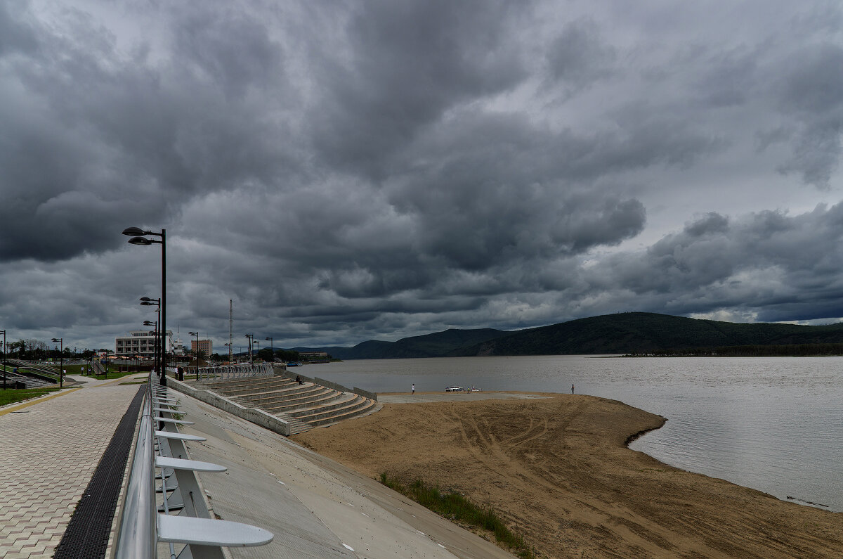 Над Амуром тучи ходят хмуро... - Виктор Иванович Чернюк