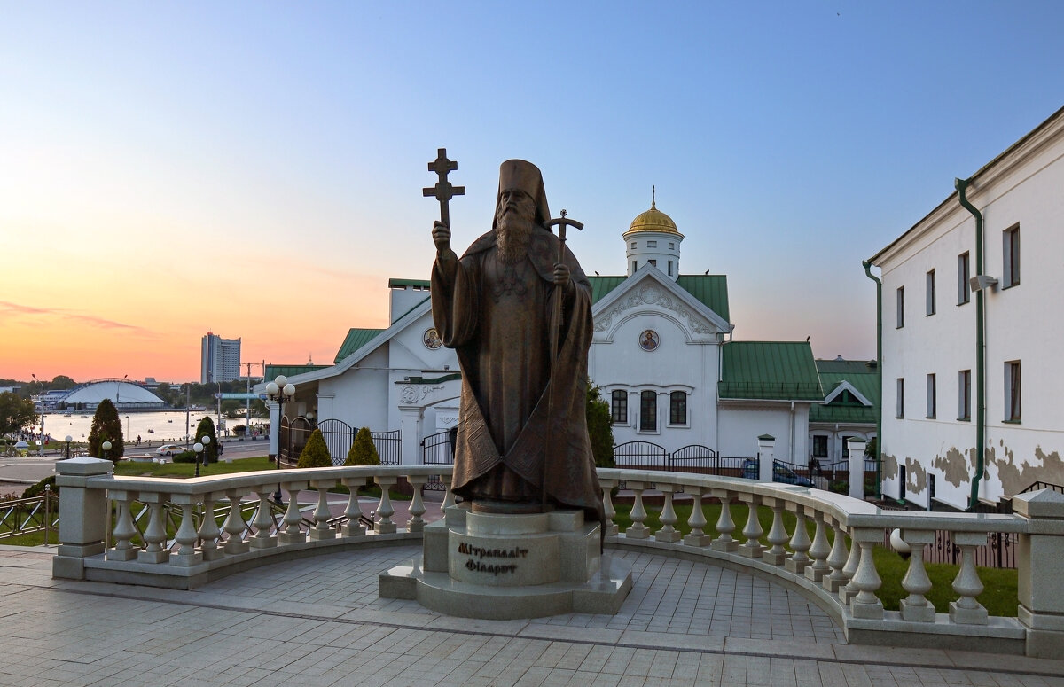 Памятник Филарету в Минске - skijumper Иванов Памятник Филарету в Минске - skijumper Иванов