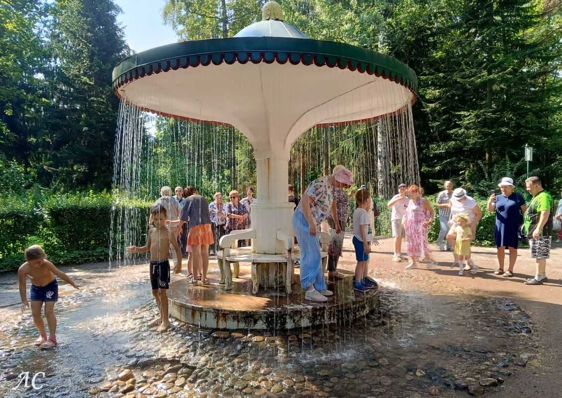 Зонтик (фонтан-шутиха) - Любовь Сахарова Зонтик (фонтан-шутиха) - Любовь Сахарова