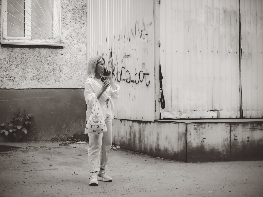 Звонок (чб) - Сергей Царёв Звонок (чб) - Сергей Царёв