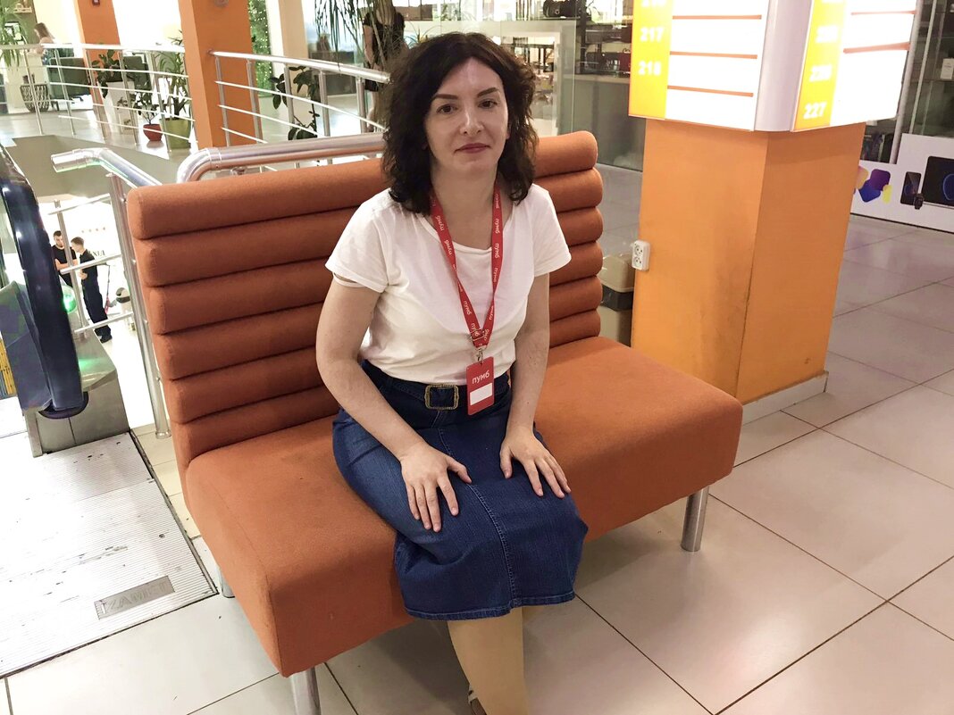 Наталі в офісі - Степан Карачко