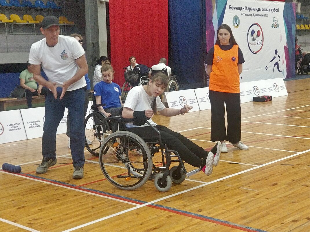 Игра бочча - Андрей Хлопонин Игра бочча - Андрей Хлопонин