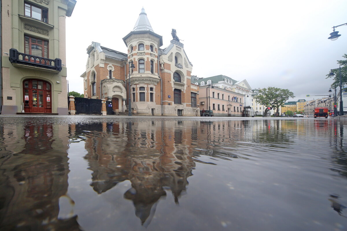 Остоженка - Михаил Бибичков