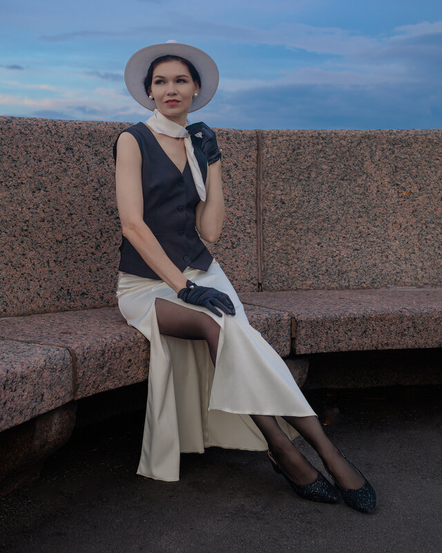 В партере вечерней реки - Валерий Паршин