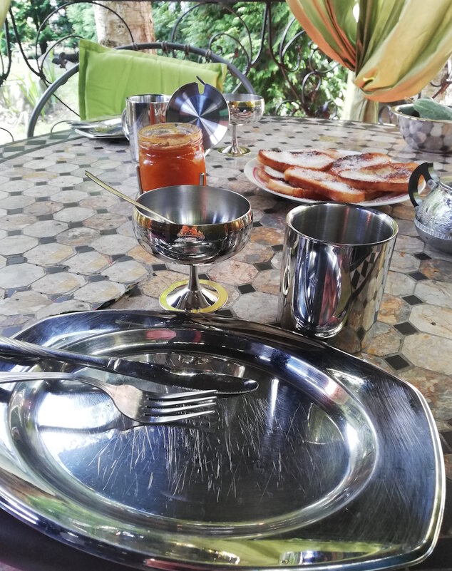 Полдник на даче. - Ольга Довженко Полдник на даче. - Ольга Довженко