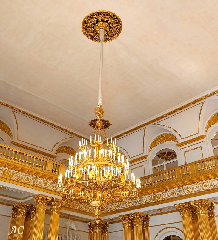 Интерьеры Зимнего дворца. Люстры - Любовь Сахарова