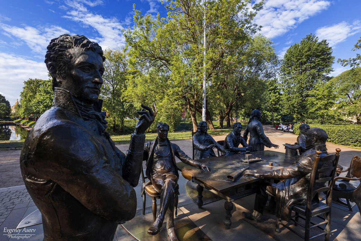 В раздумьях о Петербурге - Евгений 